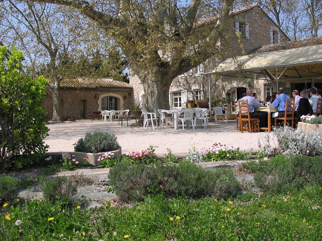 Bed and Breakfast Mas Des Vertes Rives Chateauneuf-de-Gadagne Экстерьер фото