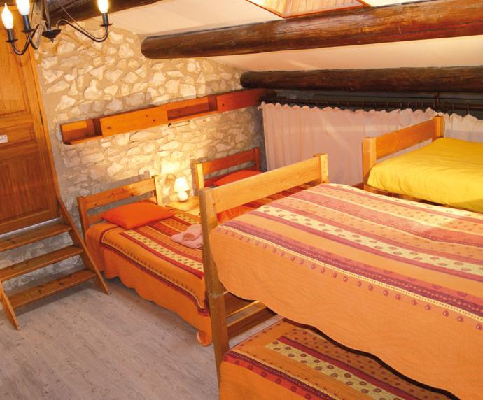 Bed and Breakfast Mas Des Vertes Rives Chateauneuf-de-Gadagne Экстерьер фото