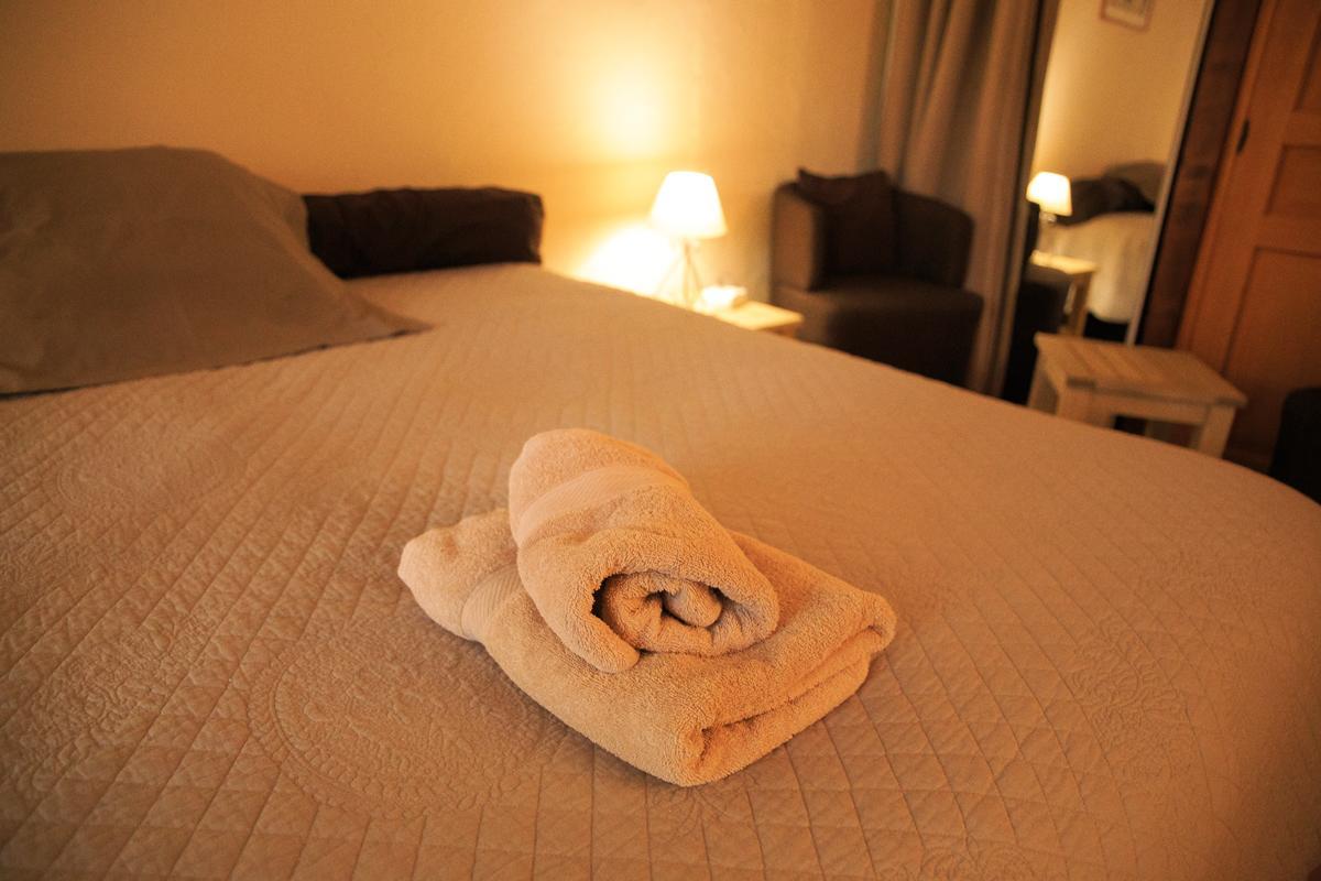 Bed and Breakfast Mas Des Vertes Rives Chateauneuf-de-Gadagne Экстерьер фото